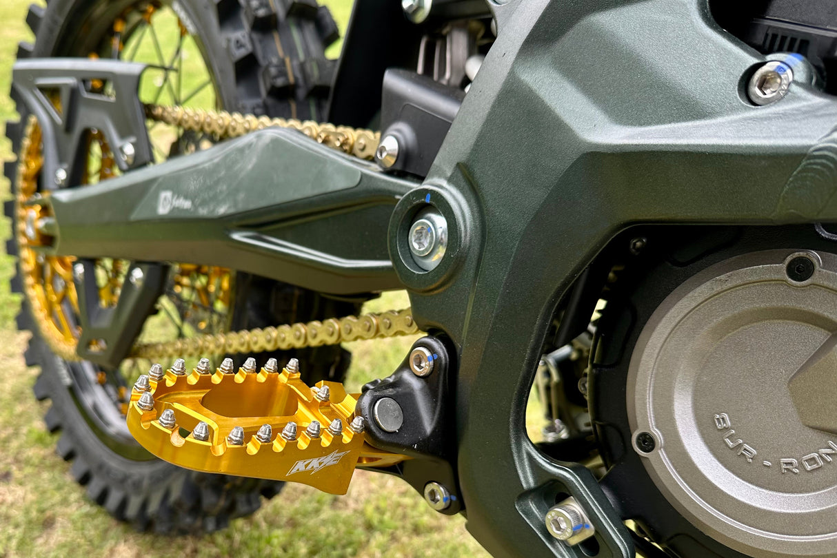 Surron Ultra Bee KKE Footpegs Billet Foot Pegs