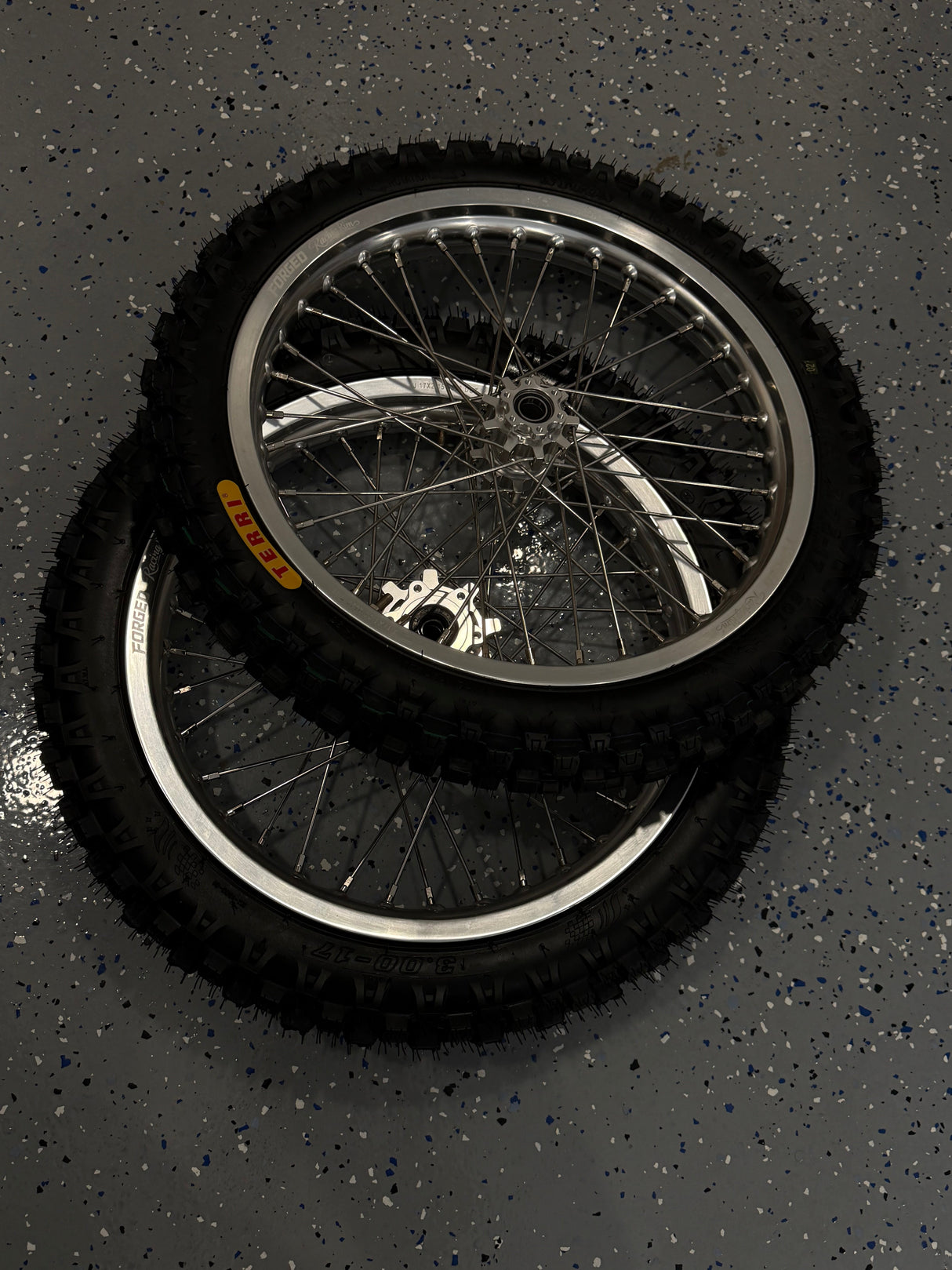Chrome Talaria Dirt Wheelset